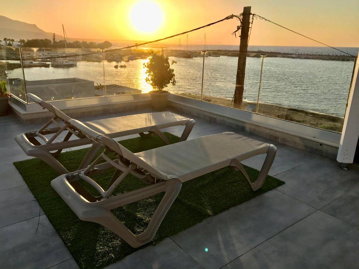 Sea View Apts & Suites By Pachiplex มาเลีย ภายนอก รูปภาพ