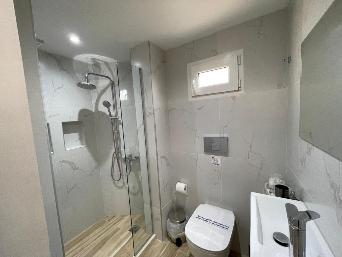 Sea View Apts & Suites By Pachiplex มาเลีย ภายนอก รูปภาพ