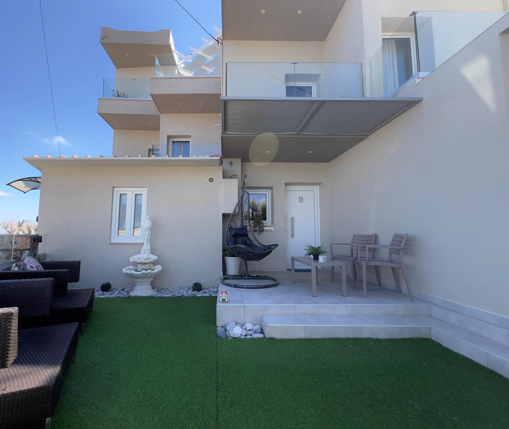 Sea View Apts & Suites By Pachiplex มาเลีย ภายนอก รูปภาพ